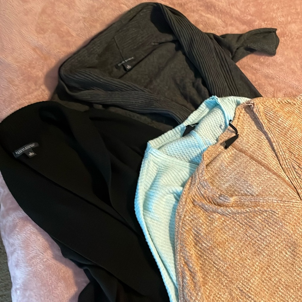 BUNDLE of 5 Sweaters